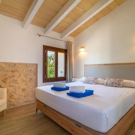 Kır Evi Es Saquer De Son Coll *